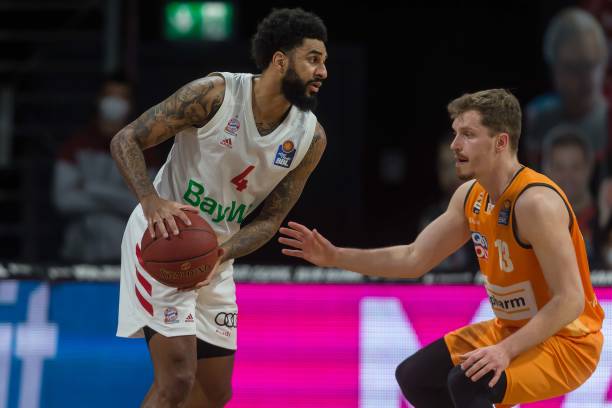 写了足球史 写了足球史